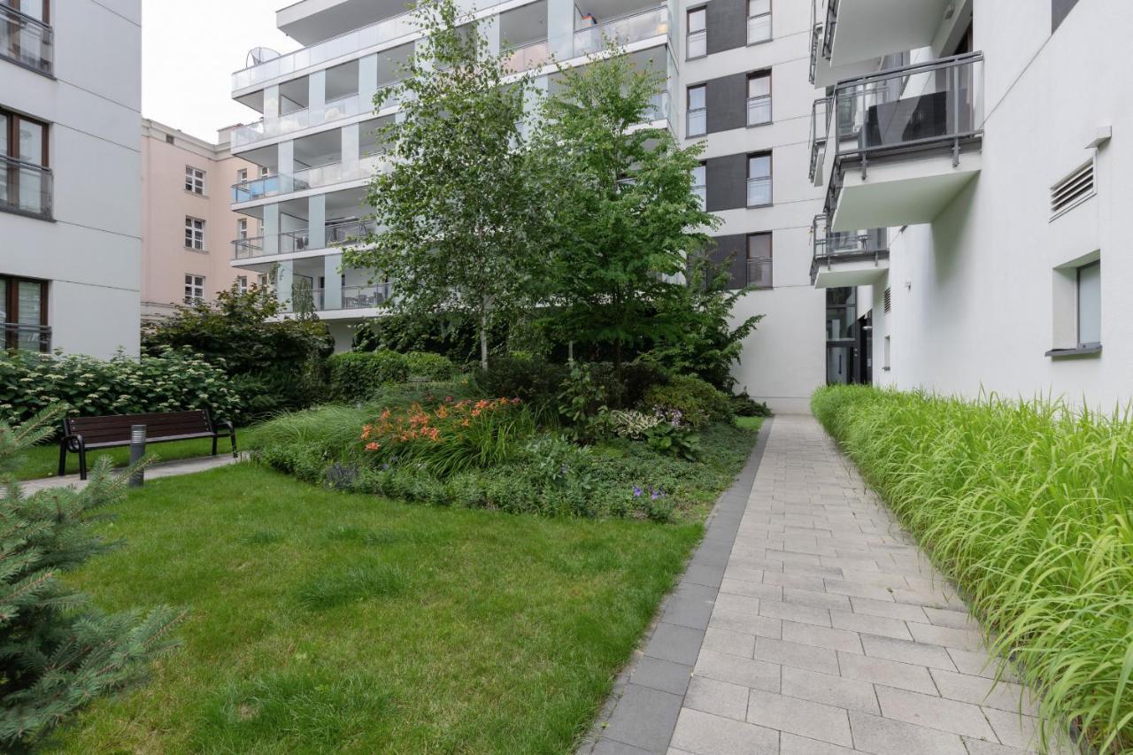 Stylish & Trendy 1 Bedroom Apartment Wola With Parking By Renters Warschau Buitenkant foto