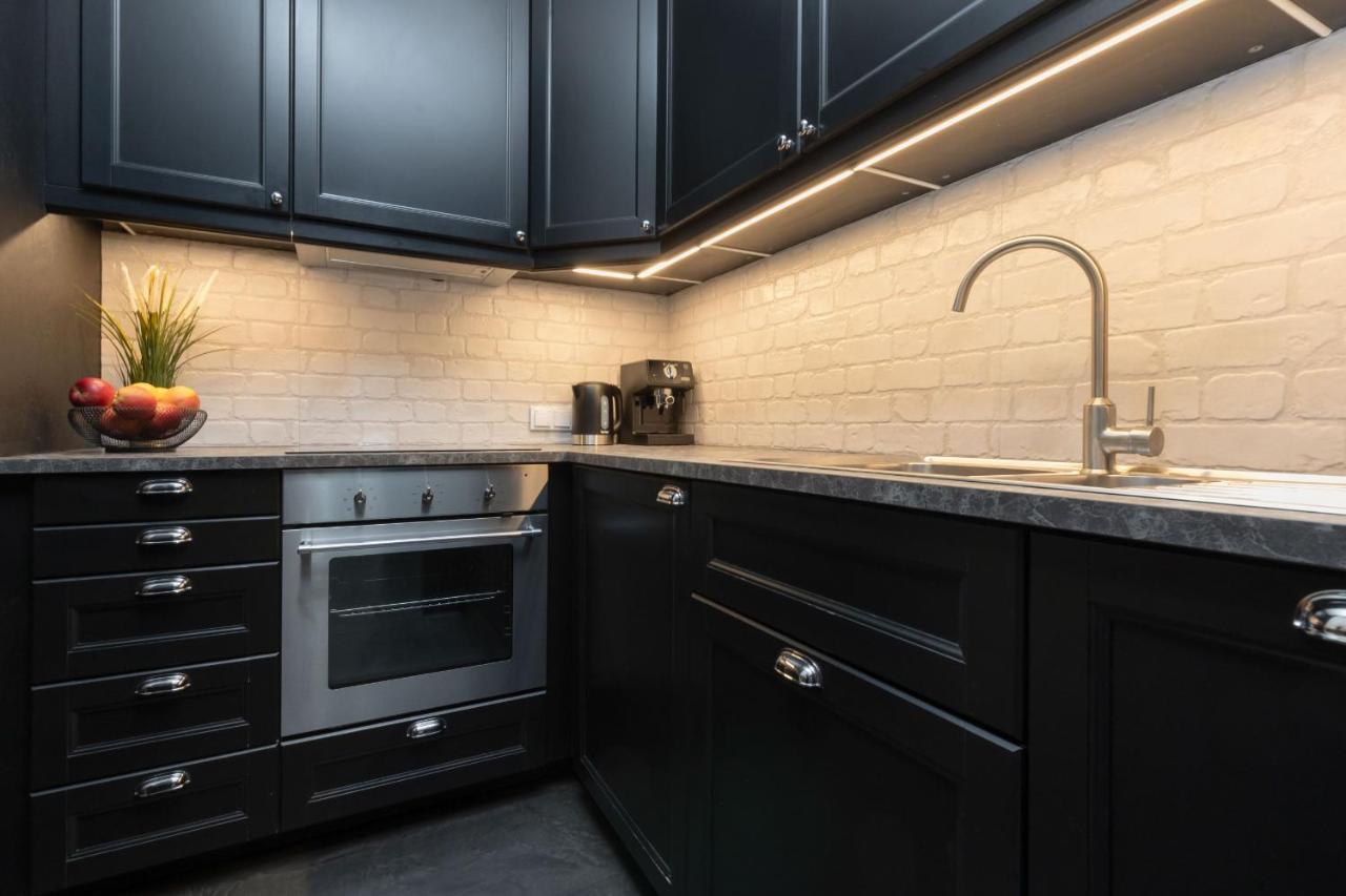 Stylish & Trendy 1 Bedroom Apartment Wola With Parking By Renters Warschau Buitenkant foto